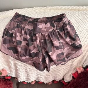 Lululemon Camo Print Hotty Hot Women's Shorts